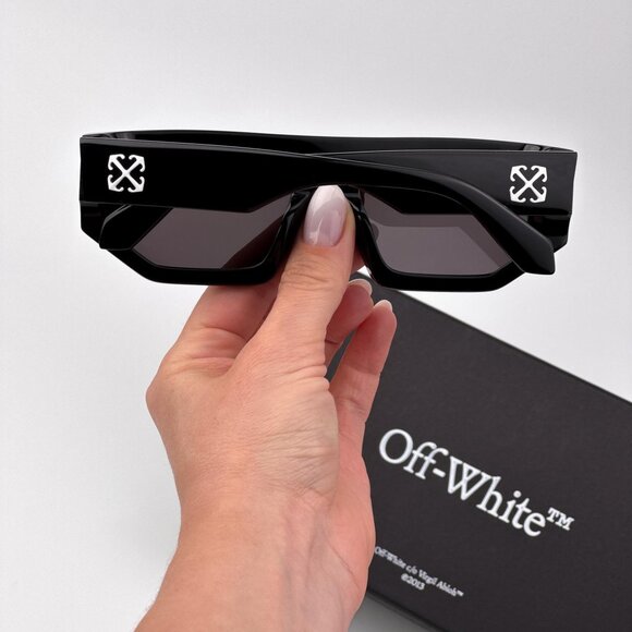 Off-White VANCOUVER Men Sunglasses Black Square Grey Lenses | Model OERI13F 1007 - Picture 2 of 12